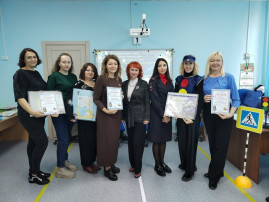 Педагоги "Светофорика" участвовали в I городском творческом конкурсе по ПДД книга с 3D иллюстрациями "Изучаем ПДД - предупреждаем ДТП!" Педагоги "Светофорика" участвовали в I городском творческом конкурсе по ПДД книга с 3D иллюстрациями "Изучаем ПДД - предупреждаем ДТП!".